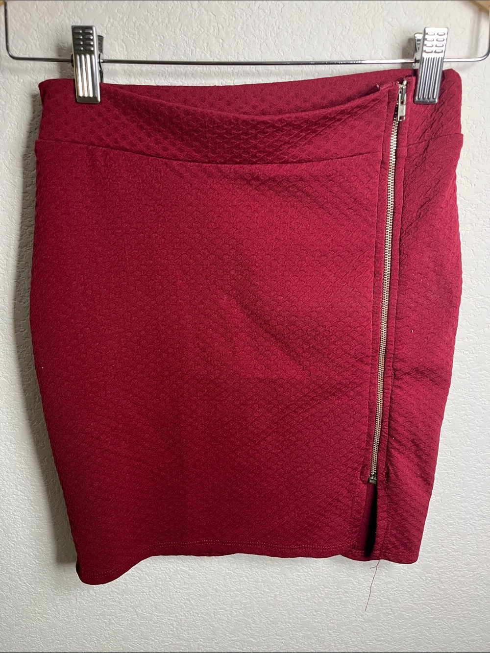 Charlotte Russe Raspberry Red Textured Pencil Skirt size small